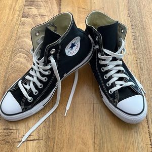 Black Chuck Taylor All Star (converse) high top size 9